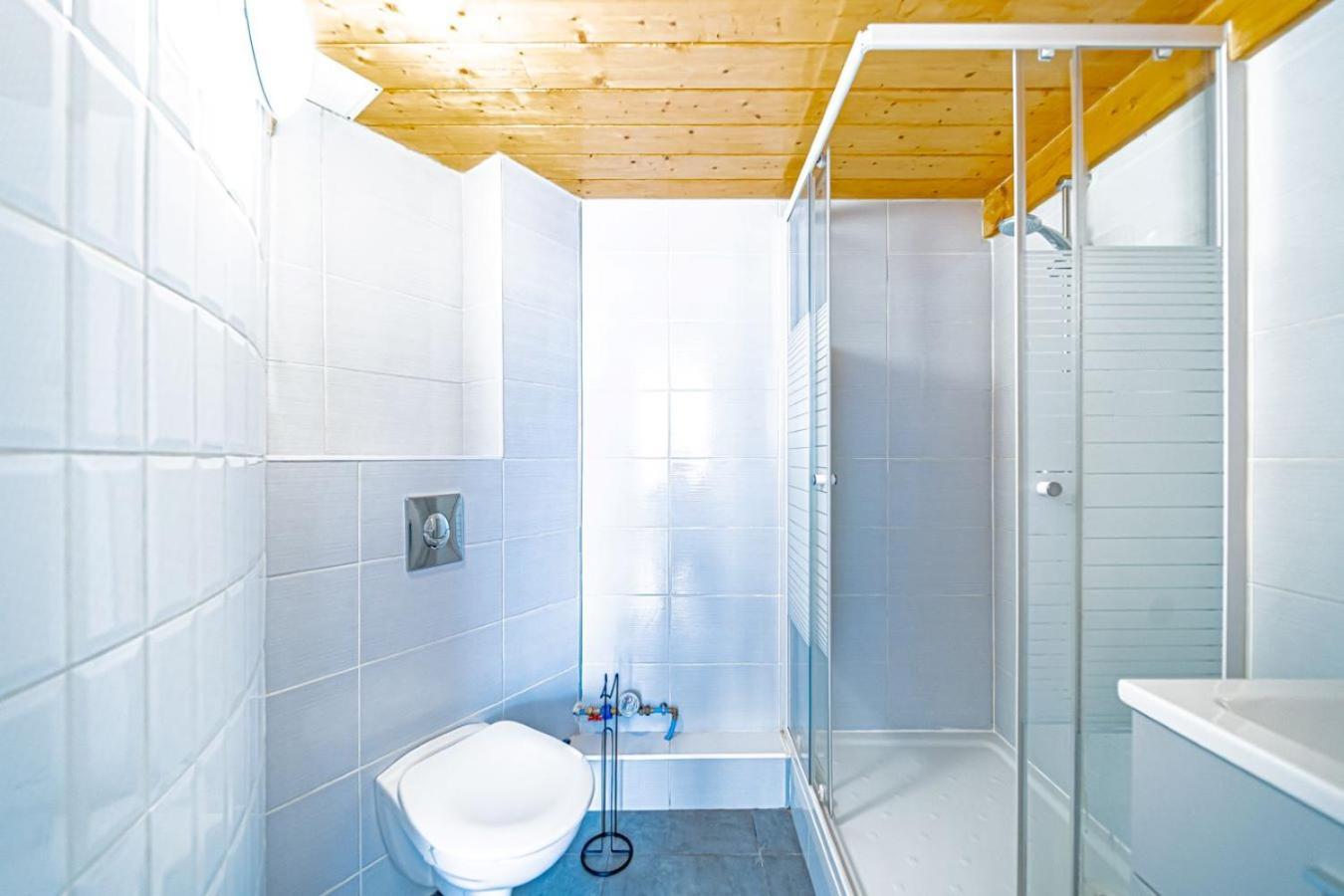 Le Petit Anna 4 Pers Apartment Villeurbanne Ngoại thất bức ảnh